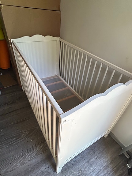 IKEA pinnasänky valkoinen