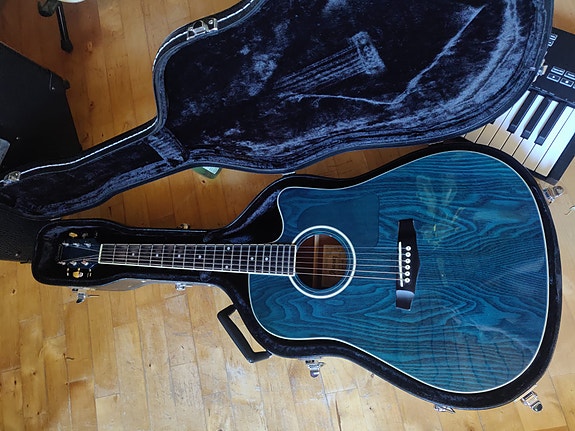 Ibanez PF200 kitara