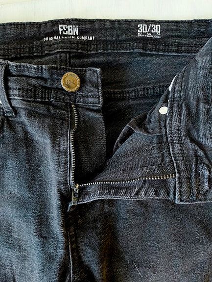 FSBN Mustat slim fit -housut. 30/30