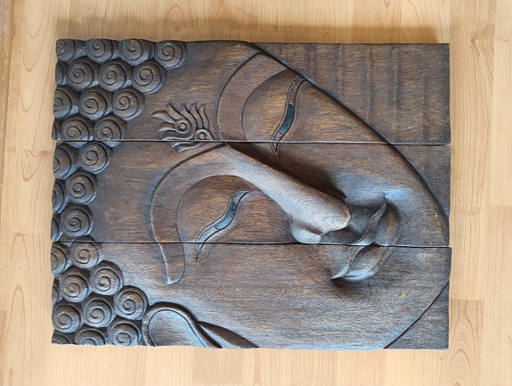 Taulu, puinen Buddha kasvot