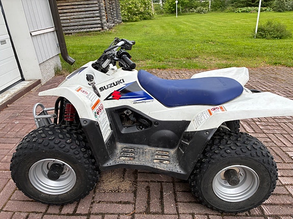 Suzuki QuadSport Z50 - lasten mönkijä