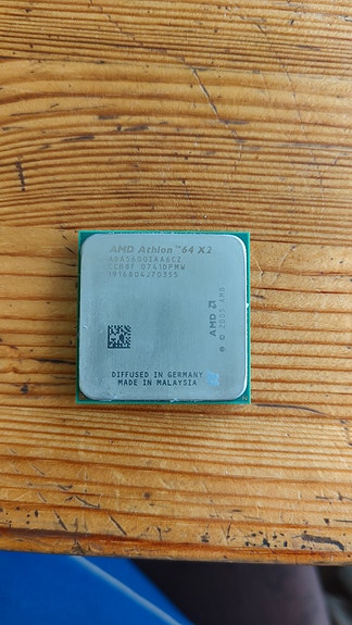 AMD Athlon 64 X2 5600+