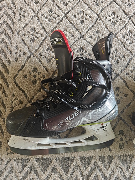 Bauer Vapor Hyperlite luistimet koko 4
