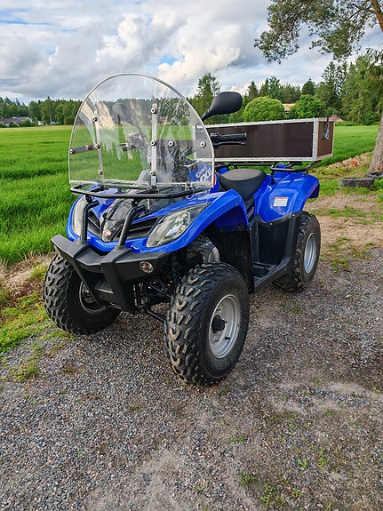 Tieliikenne mönkijä