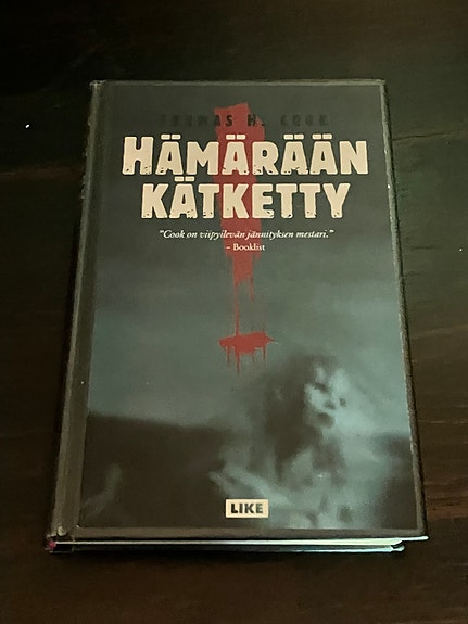 Thomas H. Cook : Hämärään kätketty