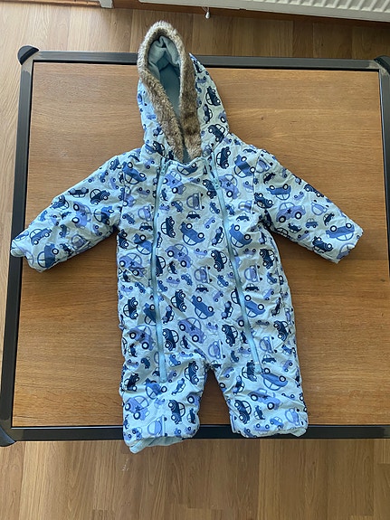 Sininen vauvan haalari koko 80 pojille