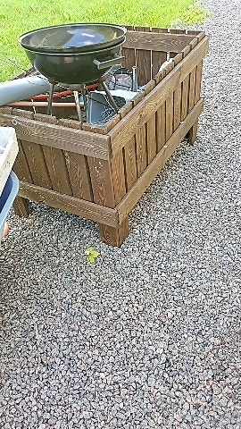 Puinen säilytyslaatikko