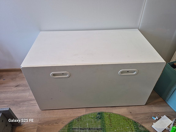 Ikea penkki/ säilytyslaatikko