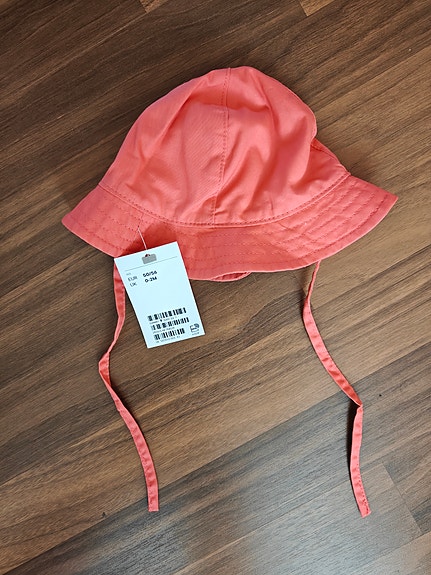Vauvan hellehattu 50/56