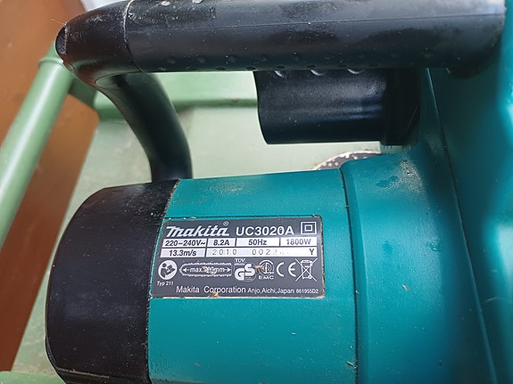 Makita UC3020A sähkökettinkisaha