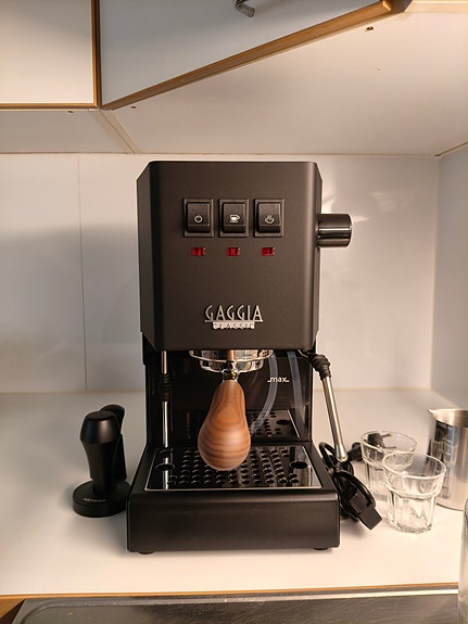 Gaggia Classic E24 Thunder Black + 9 bar spring