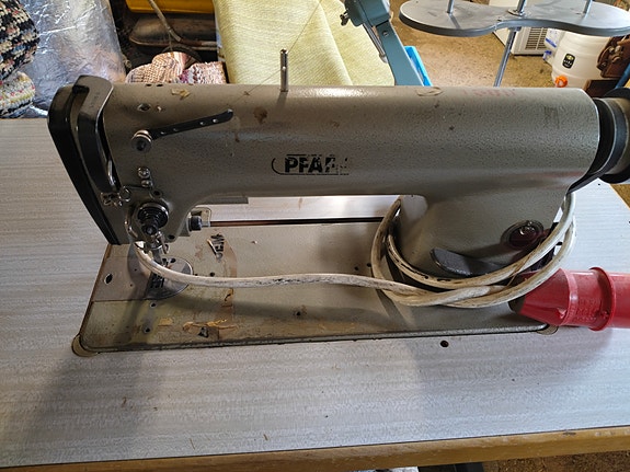 Pfaff teollisuuskone