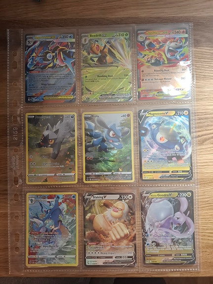 Pokemon kortit