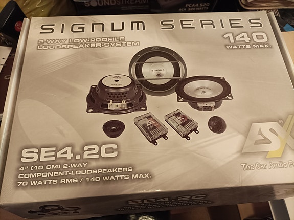 ESX Signum SE 4.2 C 4'' 2-tie erillissarja