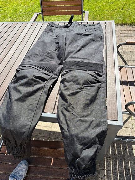 Dainese ajohousut koko M musta