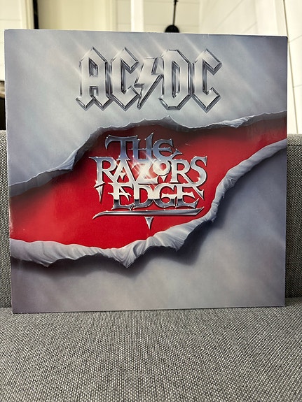 AC/DC vinyylilevyt