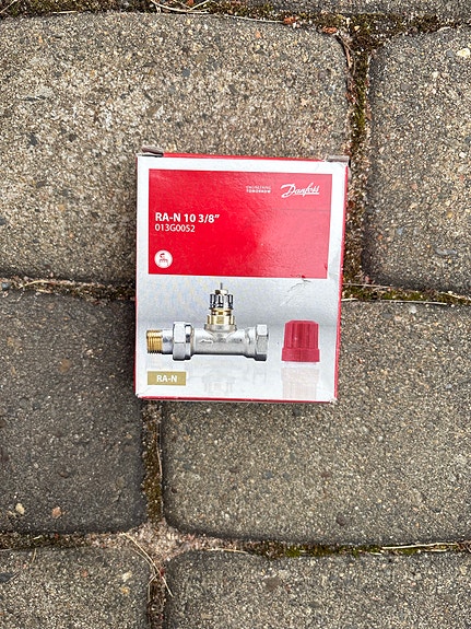 Danfoss RA-N 10 3/8" patteriventtiili