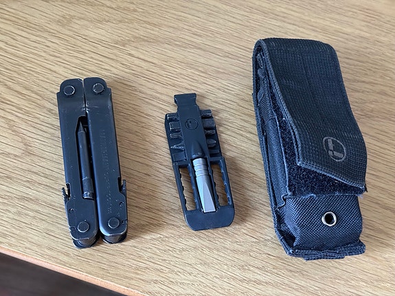 Leatherman Super Tool 300 EOD + varusteet