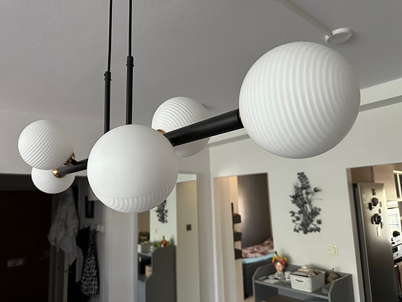 Askon Scala balls -tyyppinen kattovalaisin