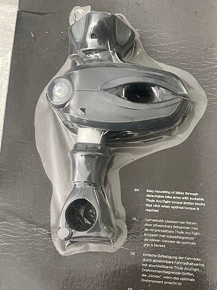 Thule Bike Holder 1 G3 + Lock + AcuTight Knob (302520) – uusi