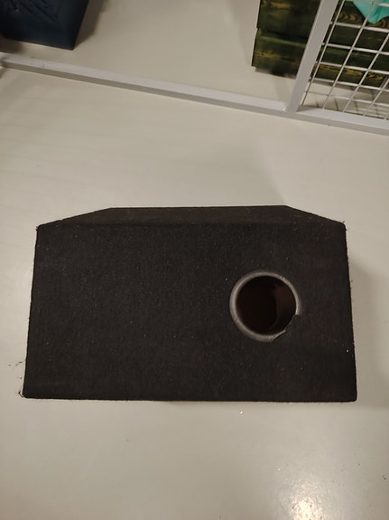 Subwoofer kotelo