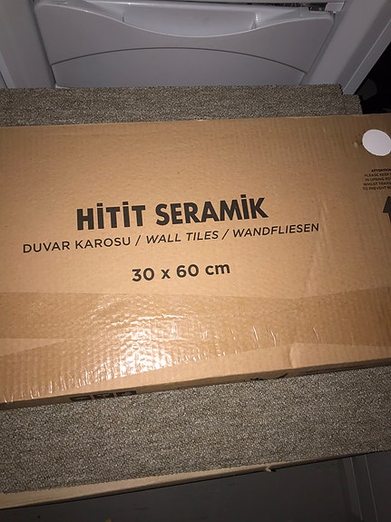 Valkoinen seinälaatta 30 x 60