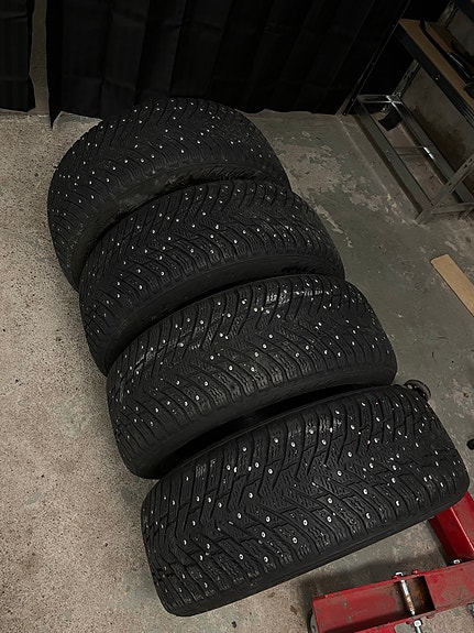 225/55 r 17 Hakkapeliitta 8