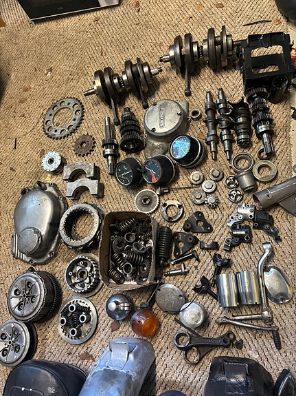 Honda cb350 sekalaista osaa