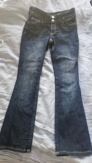 H&M tyttöjen bootcut farkut