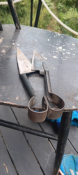 Kerihtimet 30 cm pit.uutta vastaava taonta sepäntyö