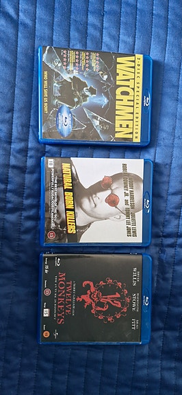Kolmen Blu-ray leffan paketti: Watchmen, Natural Born Killers ja Twelve Monkeys