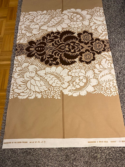 Marimekko Ananas  kangas ruskea-beige kukkakuvio