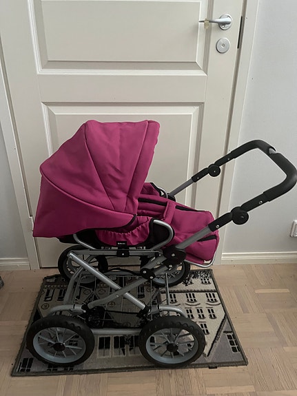 VARATTU Myydään nukenrattaat BRIO