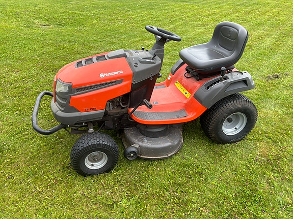 Husqvarna ts-238 ajoleikkuri.
