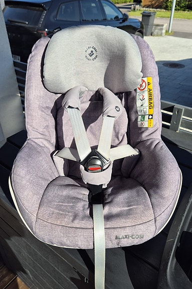 Maxi-Cosi Pearl Pro2 i-Size Turvaistuin ja 2wayFix telakka