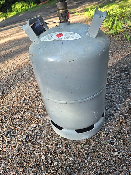 Teräs 11kg nestekaasupullo (tyhjä)