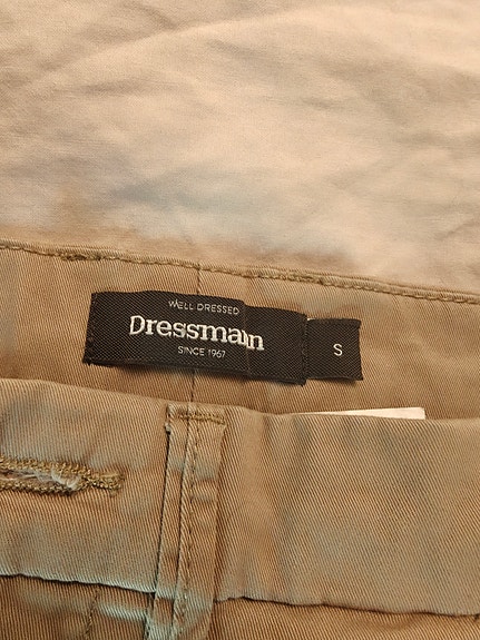 Dressmann shortsit S – tyylikkäät ja siistit kesäshortsit