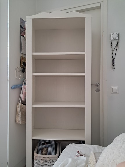 Ikean kirjahylly 70x186x30 cm
