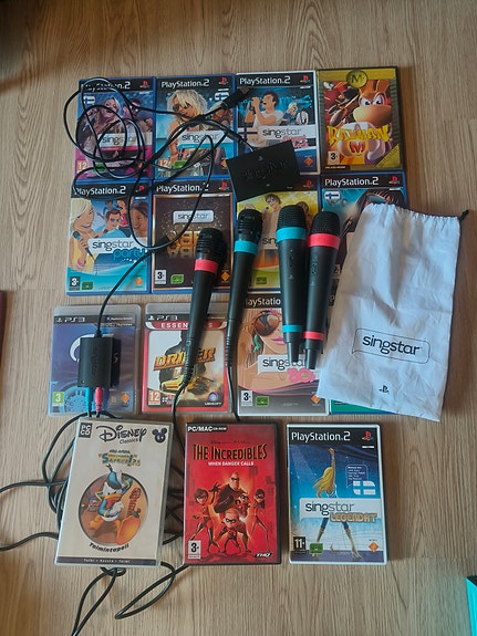 SingStar mikit ja pelejä + pari muuta peliä