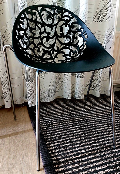 Moderni Kare Design tuoli.