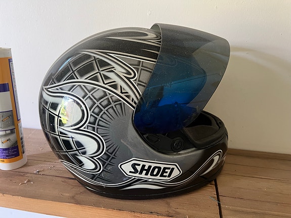 Shoei kypärä musta/valkoinen kuviollinen