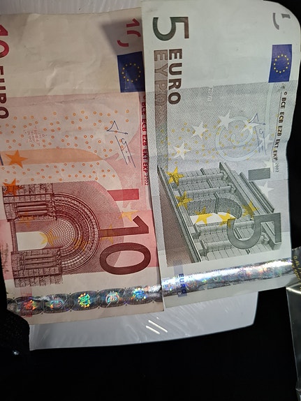 5 ja 10 euron setelit