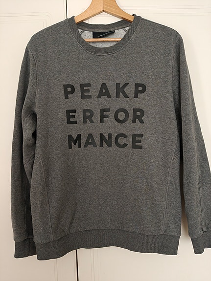 Peak performance -collegepaita