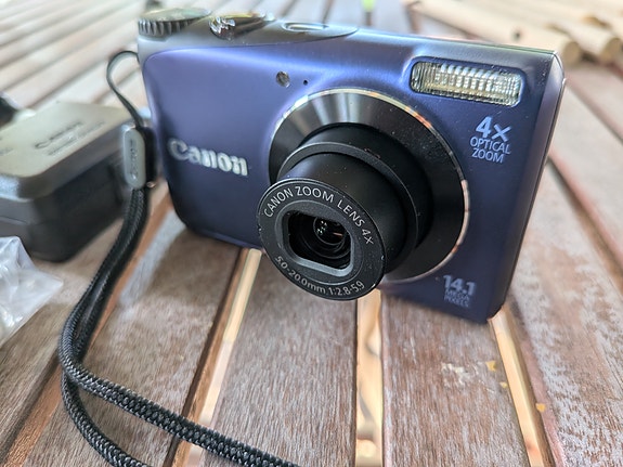 Canon Powershot A2200 uudenveroinen