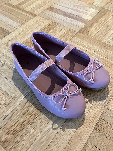 H&M roosanväriset juhlakengät koko 29