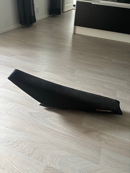 KTM moottoripyörän istuin