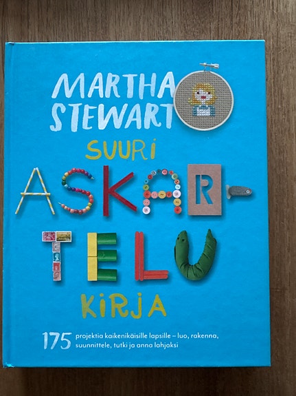 Martha Stewart Suuri askartelukirja