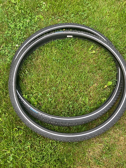 Schwalbe Winter Plus 700x40C polkupyörän renkaat