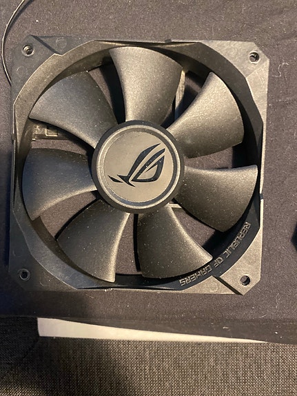 Asus ROG 120mm kotelotuuletin