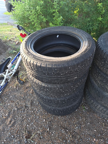 Nastarenkaat 205/60R16